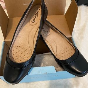 NWT Lifestride Black Flats, 8W